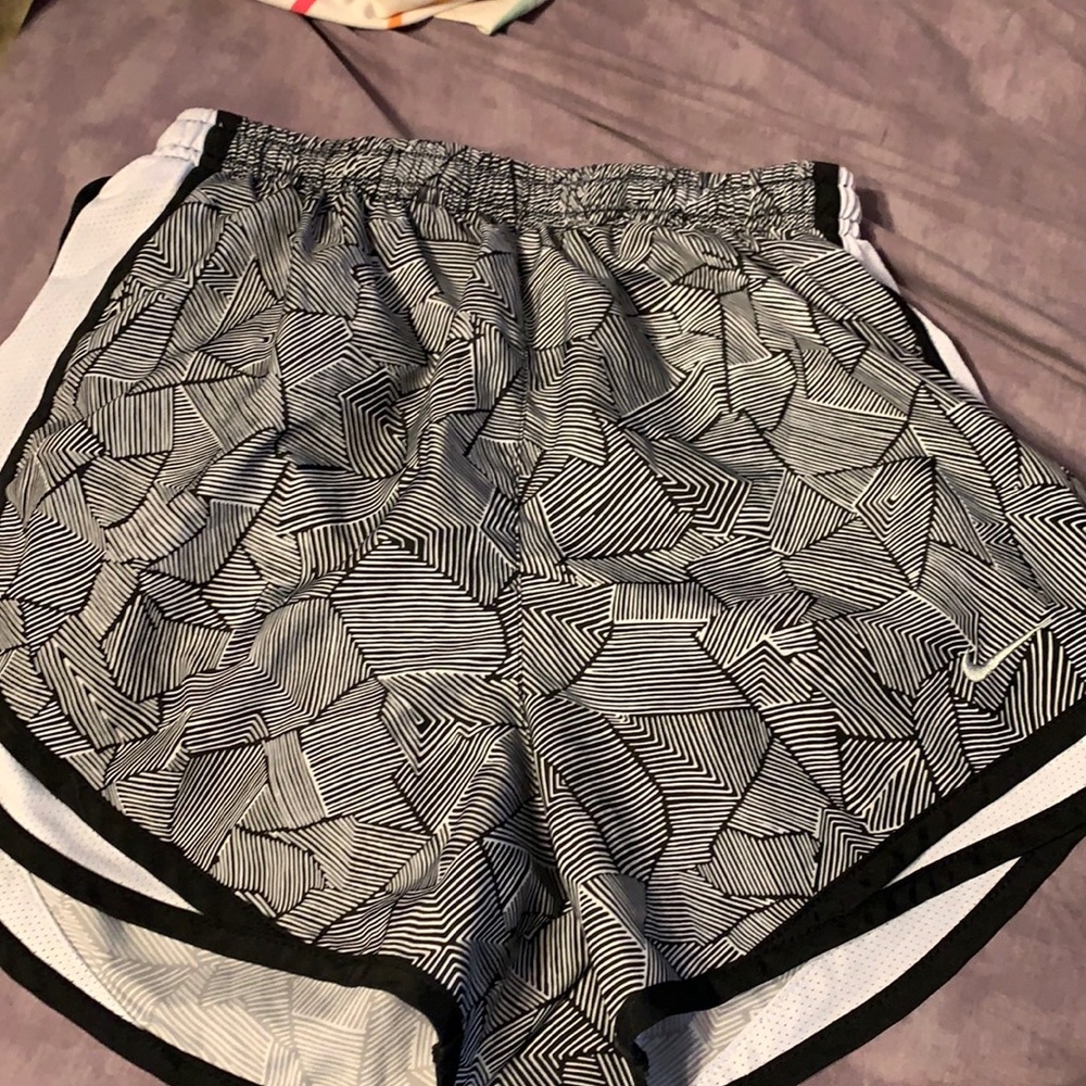 Nike running short